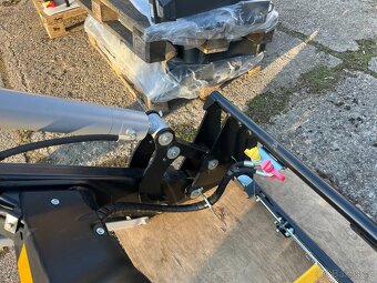 Čelní nakladač Trac-Lift - česká kvalita - 7