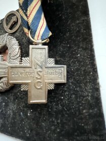 Odznaky Medaile, památka po vojákovi - 7