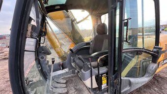 Pásový Bagr JCB JS220 - 7