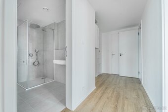 Nový byt 2+kk s parkováním, sklepem ve Stodůlkách - 7