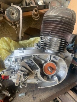 Motor jawa 250/353 - 7