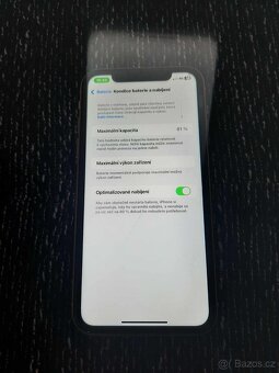 iPhone XR - 7