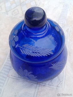Prodám modrou broušenou cukřenku - 7