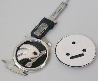 Logo na kapotu, kufor - znak - 7