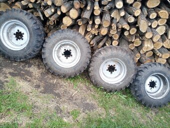 Pneu 10.0/75-15,3 MITAS - 7