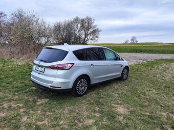 FORD S-MAX 110kW (150k) Diesel - stříbrná metal. R.V. 2021 - 7