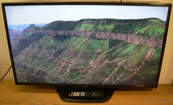FullHD LED televize 107cm LG, 42 palců, nemá DVBT2 - 7