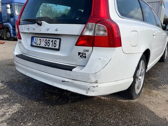 Volvo V70 III 2.4 D5 - náhradní díly - 7