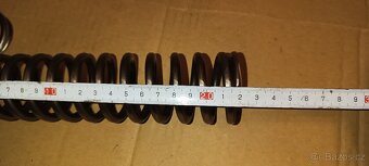 PRUŽINY ZADNÍCH TLUMIČU MP 22 - 7