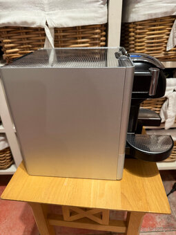 Kávovar Nespresso DeLonghi Lattissima EN720.M - 7