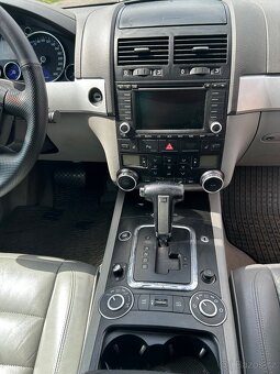 VW Touareg 3.0 TDI V6 - 7