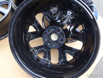 Alu disky černé origo Kia 17", 5x114.3 , ET 40, šířka 6,5J - 7