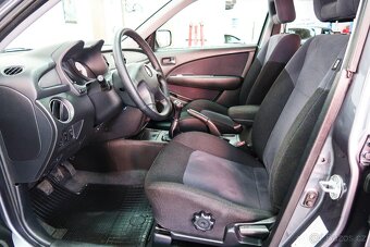 Mitsubishi Outlander 2.0i 100kW, 1. MAJITEL, TAŽNÉ,SERVISKA - 7