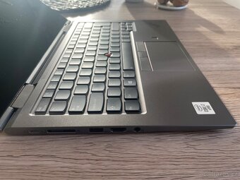konvertibilní Lenovo ThinkPad X1 Yoga 5th - i7-10610 / 16GB - 7