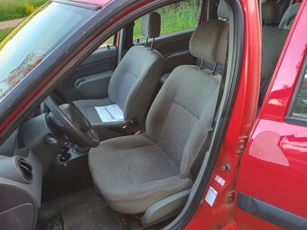 Dacia Logan MCV 1.5 dci, ČR, 7 míst - 7
