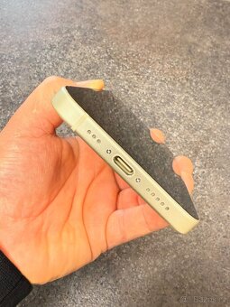 Apple iPhone 15 128 GB, bílý - 7