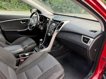 HYUNDAI I30 1.4i KLIMA PARK SENZORY AUTORIZOVANÝ SERVIS - 7