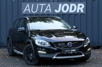 Volvo V60 Cross Country 2.4 D4 AWD 162 kW ČR, Tažné - 7