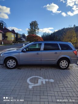 Opel Astra Caravan H 1.6i 16V - 7