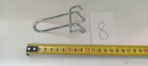 Euroháčky do děrovaných prodejních plechů, stojanů. - 7