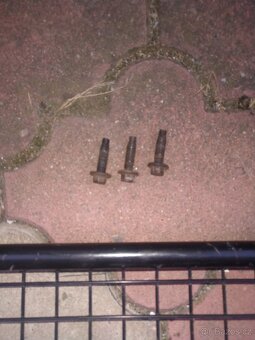 Dělící příčky do kufru - 7