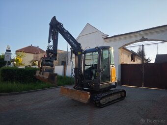 Pásový bagr Minibagr Volvo ECR35D r.v. 2017 Nové pásy - 7