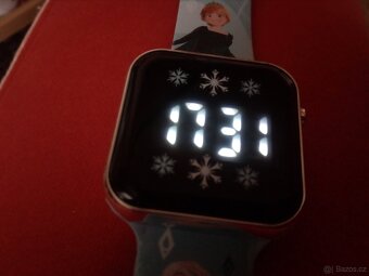 Prodam hodinky na ruku Frozen nove s vysackou a moc pekne - 7