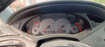 Ford Focus 1,6V I 16V 74KW - 7