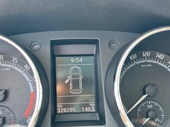 Škoda Yeti 2.0TDi DSG, PERFEKTNÍ STAV - 7