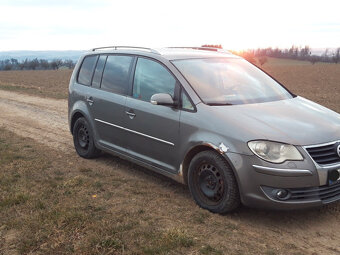 Volkswagen Touran 2.0 TDi - 7