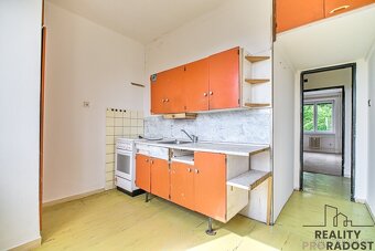 Prodej družstevního bytu 3+1 s lodžií v Ostravě-Porubě - 7