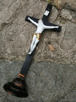 Kříž s Ježíšem Kristem - 7