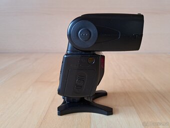 Nikon blesk SB-700 - 7