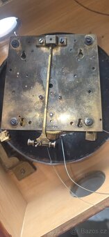 Staré nástěnné hodiny - 7