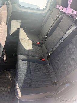 VW Caddy 2.0 TDI Naprosto v pořádku 5 mist - 7
