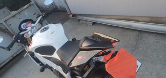 APRILIA TUONO V4 2014 - 7
