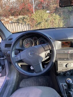 Opel Astra H 1.9tdci 16v - 7