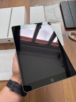 iPad 9 generace Wi-Fi 64GB Space Gray - 7