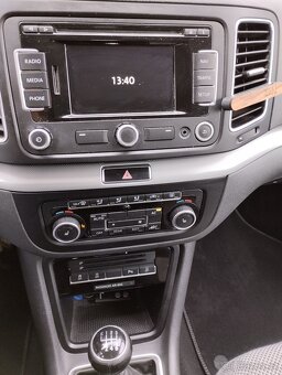 Prodám VW Sharan 103 kw r.v.2011, 7 místné - 7