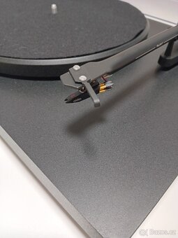 Gramofon Pro-Ject Debut - 7