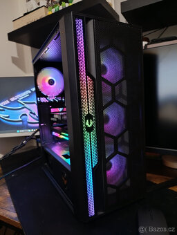 Herni PC Gaming 2,5 mesice v provozu / RTX / 32GB - 7