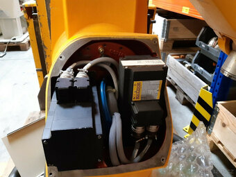 Stäubli RX90 RX 90 6osé robotické rameno se6 servomotory CNC - 7
