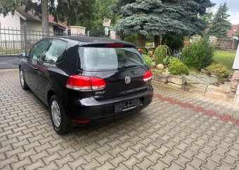 Volkswagen Golf VI 1,4i Pravid.servis 1 Majite benzín - 7
