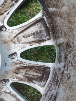 ALU kola Škoda Superb 5x112 7,5JX17 H2 ET 49 - 7