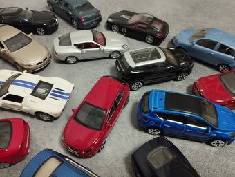 Modely autíček 1/43 - 7