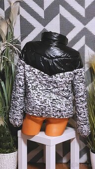 SENZAČNÍ ZIMNÍ BUNDA - LAURA TORELLI - vel. S - 7