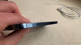 iPhone 12 Pro 128 GB - - 7