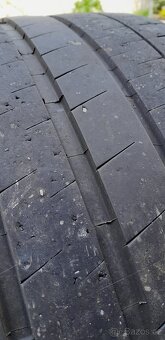 Prodám 2x letní pneu 285/35R20 106V - 7