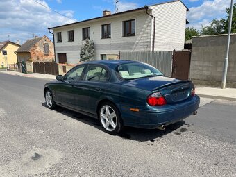 Jaguar S-type R - 7