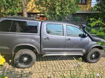 Toyota Hilux 2.5 D-4D - 7